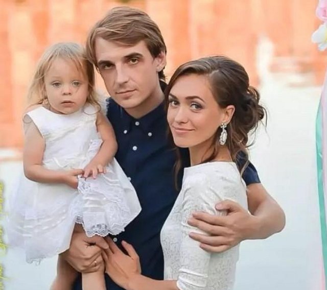 Маша Круглыхина поддерживает общение дочери Лизы и её отца Сергея Палыча