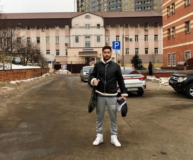 Тигран Салибеков намерен отобрать у своих детей квартиры через суд
