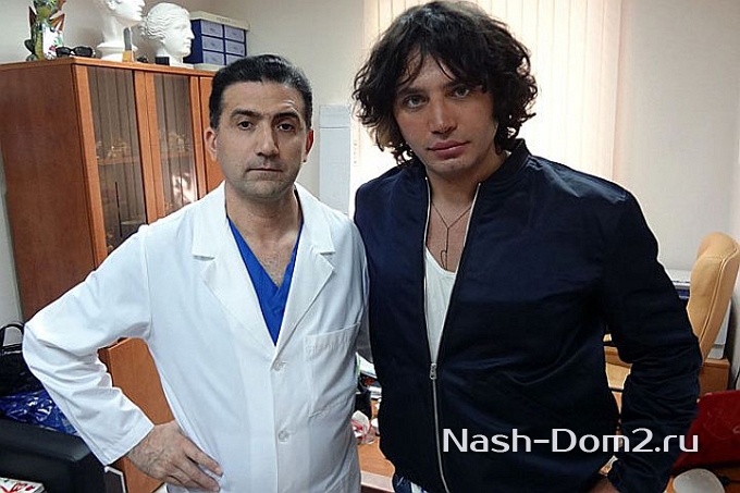 Рустам Калганов сделал операцию по пересадке волос