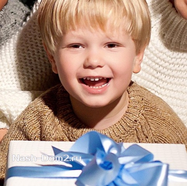 Гусев день рождения. Даниэль Гусев. Гусев с днем рождения. У сына сегодня день рождения смешное фото. Фото с днем рождения сынок.