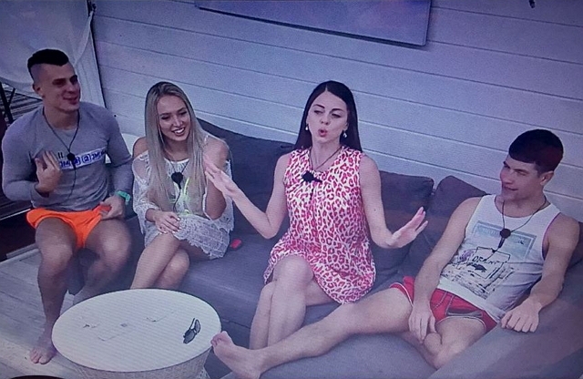 Редакция: Две пары уже прибыли на Сейшелы Редакция: Две пары уже прибыли на Сейшелы