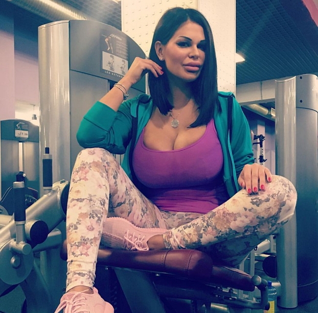 Рита Керн: Хочу увеличить грудь, кто «за»? Рита Керн: Хочу увеличить грудь, кто «за»?