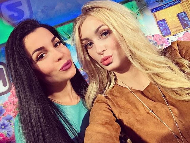 Фото со съёмок ток-шоу (13.12.2016) Фото со съёмок ток-шоу (13.12.2016)