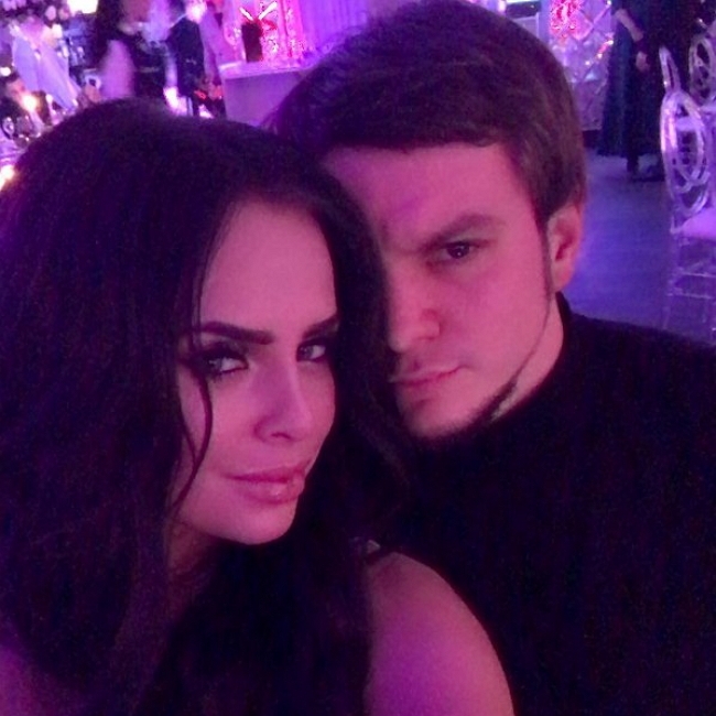 Гусев и Романец перестали скрывать свои отношения Гусев и Романец перестали скрывать свои отношения