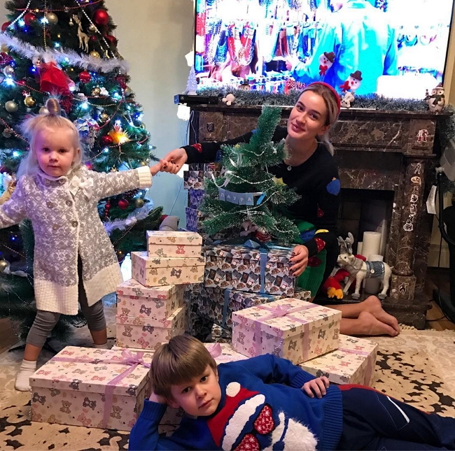 Фото детей участников Дома-2 (20.12.2016) Фото детей участников Дома-2 (20.12.2016)