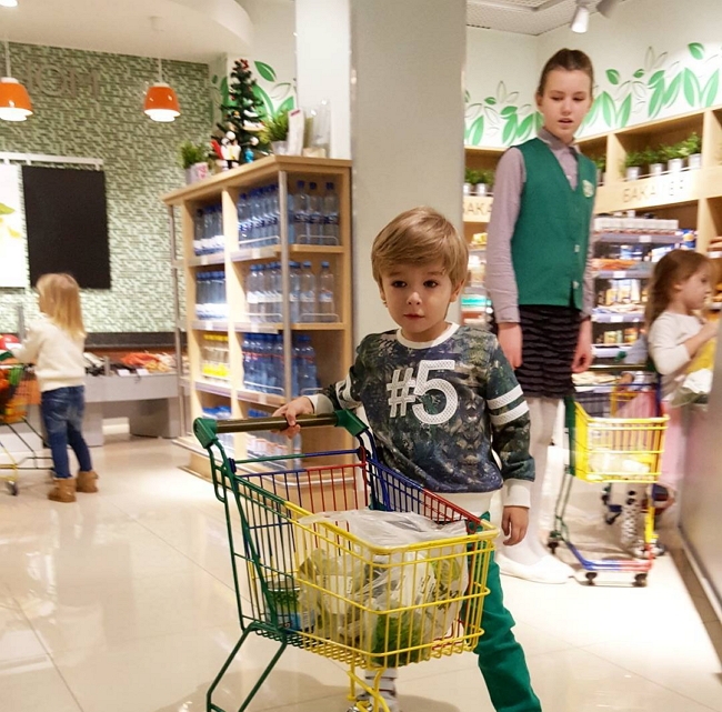 Фото детей участников Дома-2 (20.12.2016) Фото детей участников Дома-2 (20.12.2016)