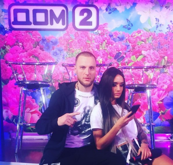 Фото со съёмок ток-шоу (20.12.2016) Фото со съёмок ток-шоу (20.12.2016)