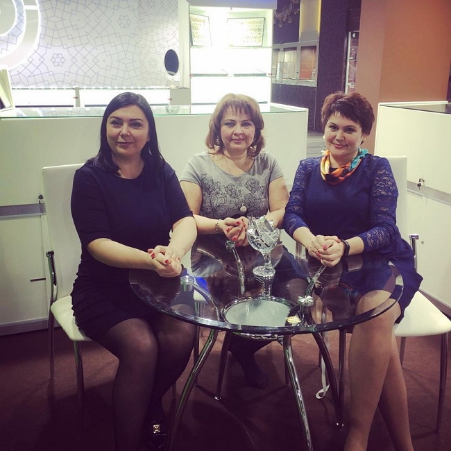 Донцова: Чем женская дружба отличается от мужской? Донцова: Чем женская дружба отличается от мужской?