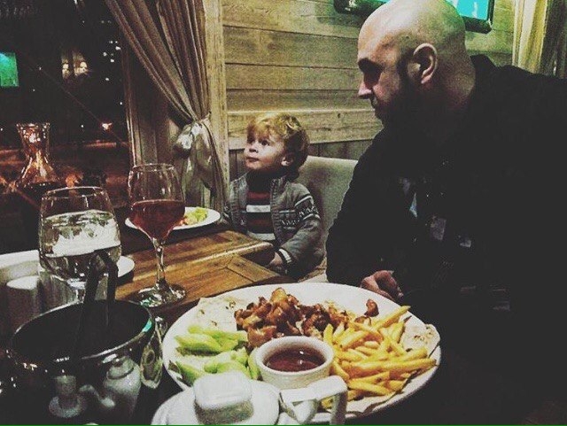 Глеб Жемчугов: Пацан решил ночевать у меня Глеб Жемчугов: Пацан решил ночевать у меня