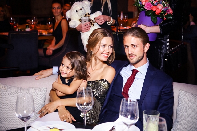 С чем останется Боня после развода с Алексом Смерфитом? С чем останется Боня после развода с Алексом Смерфитом?