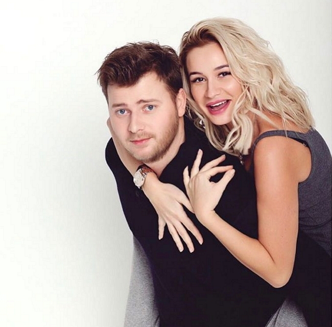 Муж Бушиной: Я прячу от нее деньги в носок! Муж Бушиной: Я прячу от нее деньги в носок!