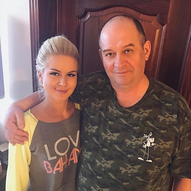 Нетрадиционная медицина спасла отца Марины Африкантовой Нетрадиционная медицина спасла отца Марины Африкантовой