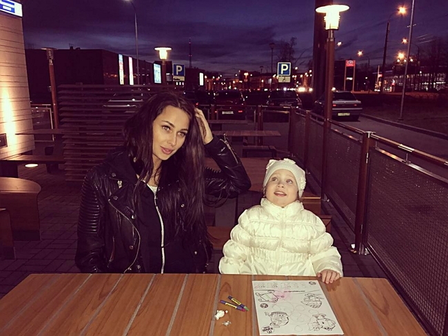 Фото детей участников Дома-2 (10.04.2017) Фото детей участников Дома-2 (10.04.2017)