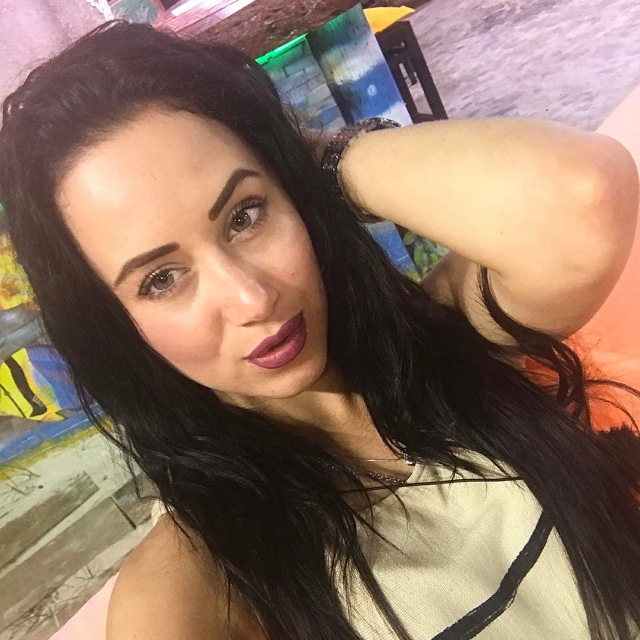 Ангелина Татишвили: Люди, дайте шанс! Ангелина Татишвили: Люди, дайте шанс!