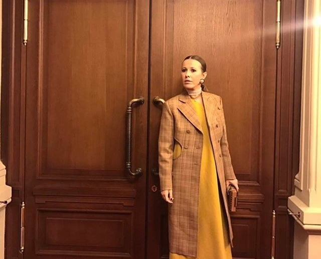 Ксения Собчак оправдалась за свой нескромный райдер Ксения Собчак оправдалась за свой нескромный райдер