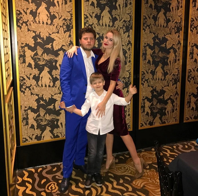 Елена Бушина жалуется на скандалы в семье Елена Бушина жалуется на скандалы в семье