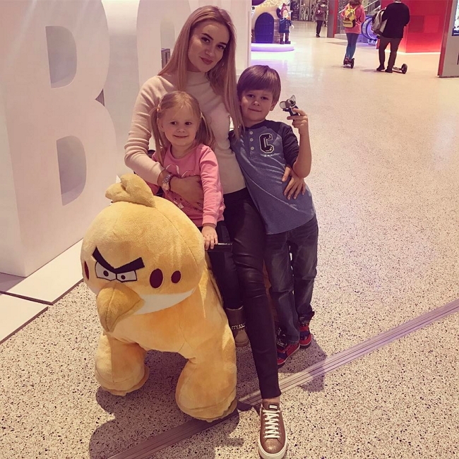 Елена Бушина жалуется на скандалы в семье Елена Бушина жалуется на скандалы в семье