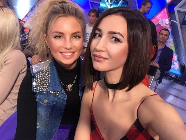 Фото со съёмок ток-шоу (18.04.2017) Фото со съёмок ток-шоу (18.04.2017)