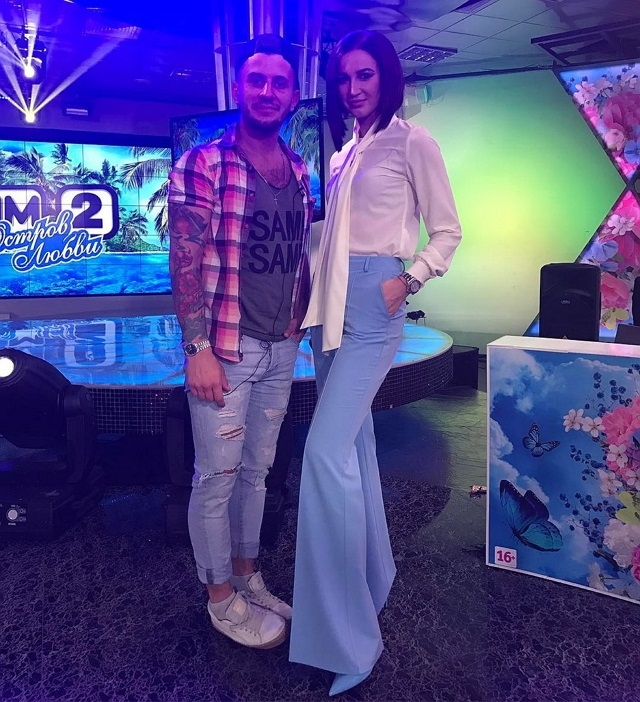 Фото со съёмок ток-шоу (18.04.2017) Фото со съёмок ток-шоу (18.04.2017)