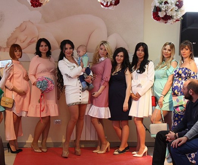 Вика Берникова презентовала линию одежду для беременных Вика Берникова презентовала линию одежду для беременных