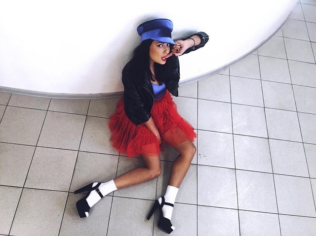 Нелли Ермолаева: Я по крупицам собирала свой образ Нелли Ермолаева: Я по крупицам собирала свой образ