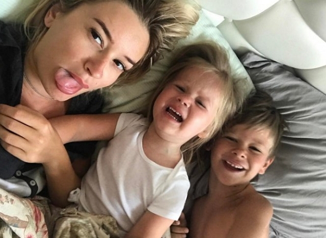 Елена Бушина оказалась в больнице вместе с детьми Елена Бушина оказалась в больнице вместе с детьми