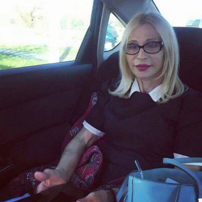 Калганов хочет усовершенствовать внешность матери Калганов хочет усовершенствовать внешность матери