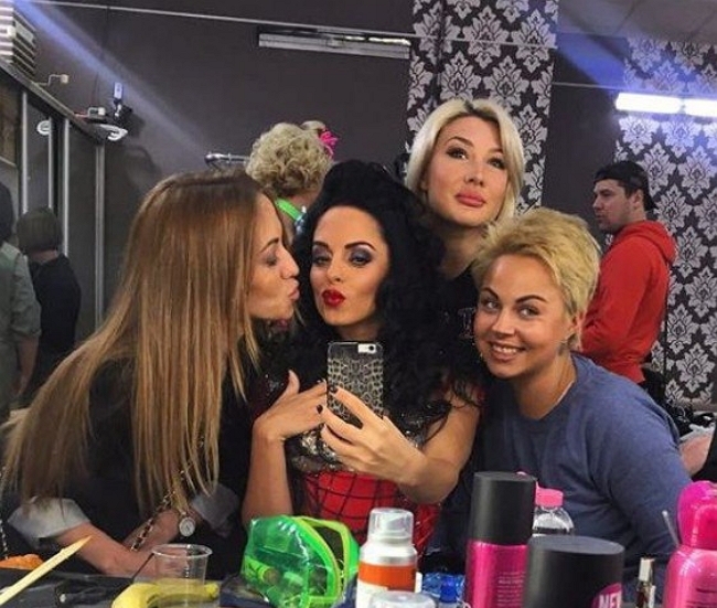 Фото со съёмок ток-шоу (17.05.2017) Фото со съёмок ток-шоу (17.05.2017)