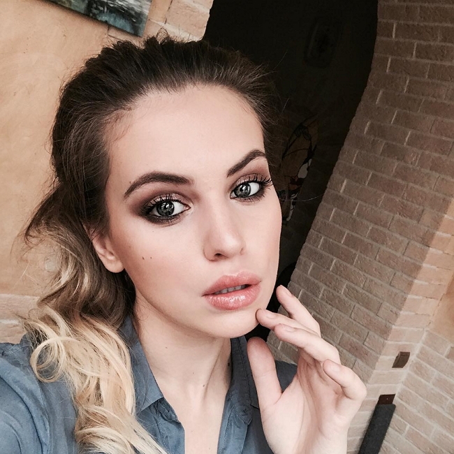 Саша Артёмова обиделась на критику своей фигуры Саша Артёмова обиделась на критику своей фигуры