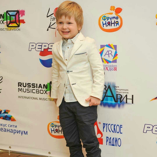 Фото детей участников Дома-2 (7.06.2017) Фото детей участников Дома-2 (7.06.2017)