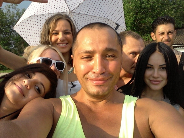 Рустам Калганов отдохнул с мамой на полмиллиона рублей Рустам Калганов отдохнул с мамой на полмиллиона рублей