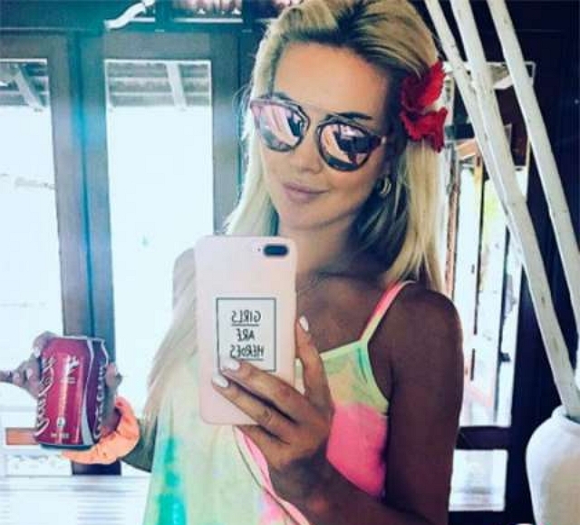 Марина Африкантова не скоро вернется на родину Марина Африкантова не скоро вернется на родину