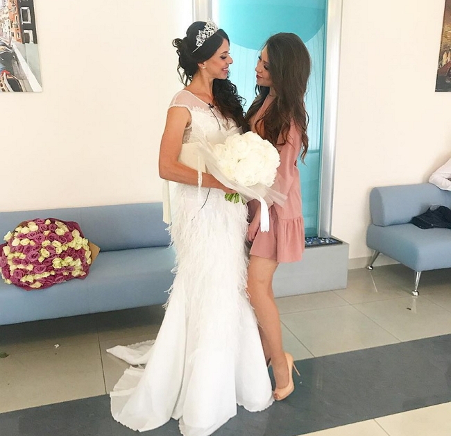 Первые фото со свадьбы Рапунцелей Первые фото со свадьбы Рапунцелей