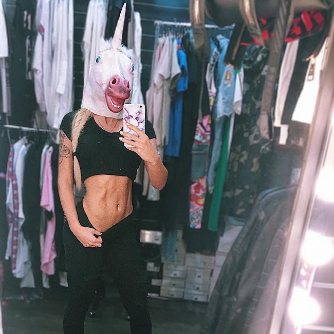 Елизавета Полыгалова насмехается над антифанатами Елизавета Полыгалова насмехается над антифанатами