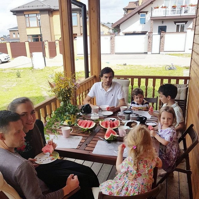 Фото детей участников Дома-2 (27.06.2017) Фото детей участников Дома-2 (27.06.2017)