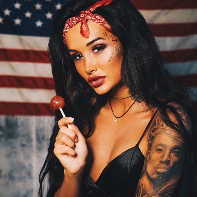 Алекс Смерфит увлёкся бывшей участницей Дома-2 Алекс Смерфит увлёкся бывшей участницей Дома-2