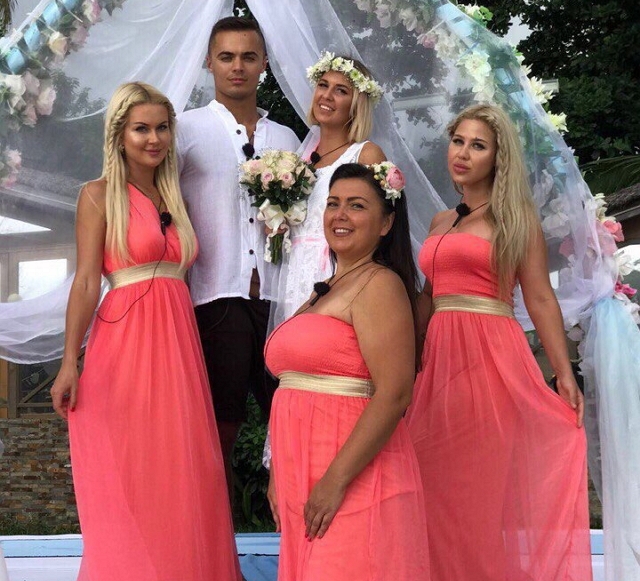 Мнение: Очередная «потешная свадьба»? Мнение: Очередная «потешная свадьба»?