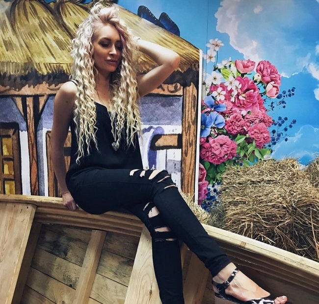 Фото со съёмок ток-шоу (4.07.2017) Фото со съёмок ток-шоу (4.07.2017)