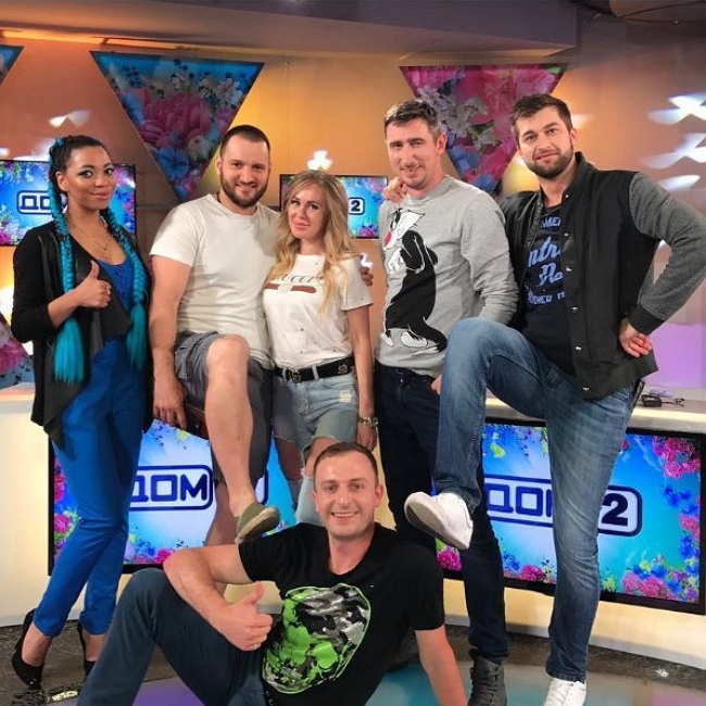 Фото со съёмок ток-шоу (4.07.2017) Фото со съёмок ток-шоу (4.07.2017)