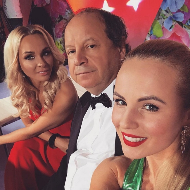 Фото со съёмок ток-шоу (4.07.2017) Фото со съёмок ток-шоу (4.07.2017)