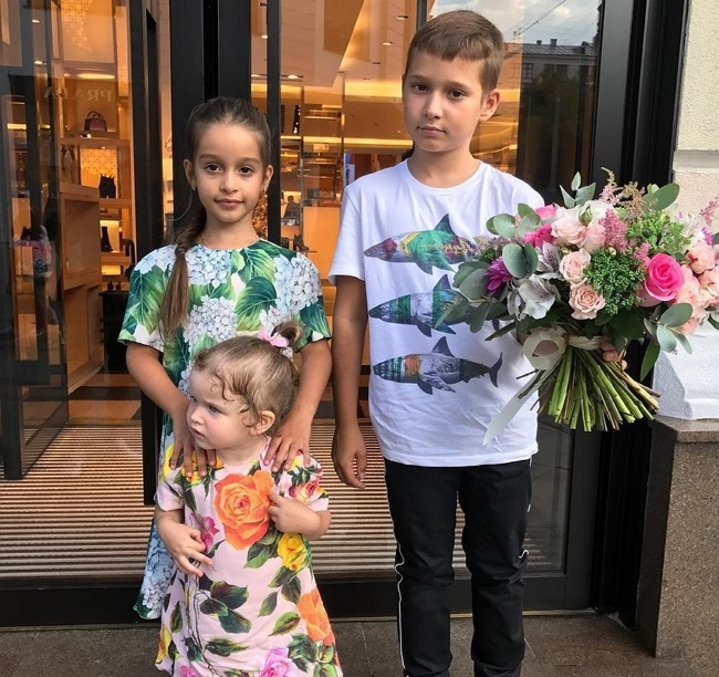 Фото детей участников Дома-2 (31.07.2017) Фото детей участников Дома-2 (31.07.2017)