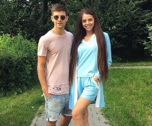 Поклонники в восторге от поступка Дмитренко Поклонники в восторге от поступка Дмитренко