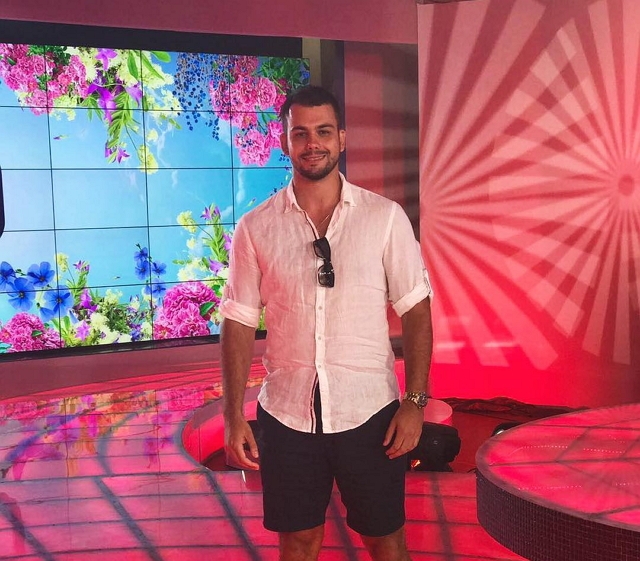 Фото со съёмок ток-шоу (4.08.2017) Фото со съёмок ток-шоу (4.08.2017)