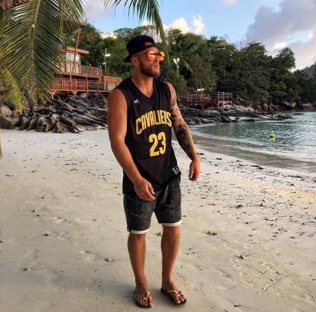 Фил Кострубов: Я не прав в ситуации с Алисой? Фил Кострубов: Я не прав в ситуации с Алисой?