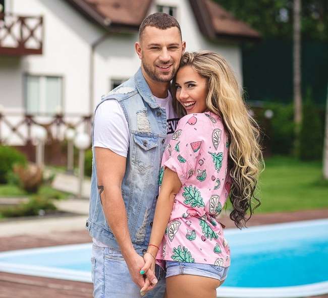 Организаторы расчищают дорогу паре Кузнецов-Маркина Организаторы расчищают дорогу паре Кузнецов-Маркина