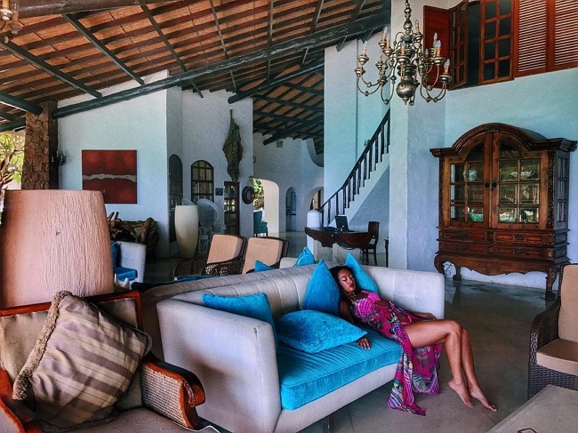 Мэри Кулешова: Наслаждайтесь сегодняшним днём Мэри Кулешова: Наслаждайтесь сегодняшним днём