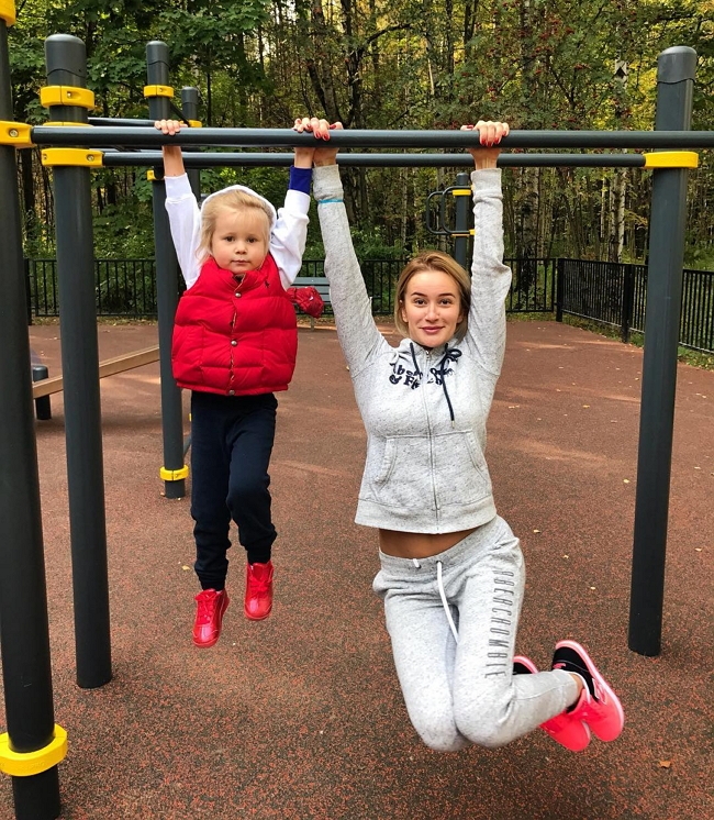 Фото детей участников Дома-2 (27.09.2017) Фото детей участников Дома-2 (27.09.2017)