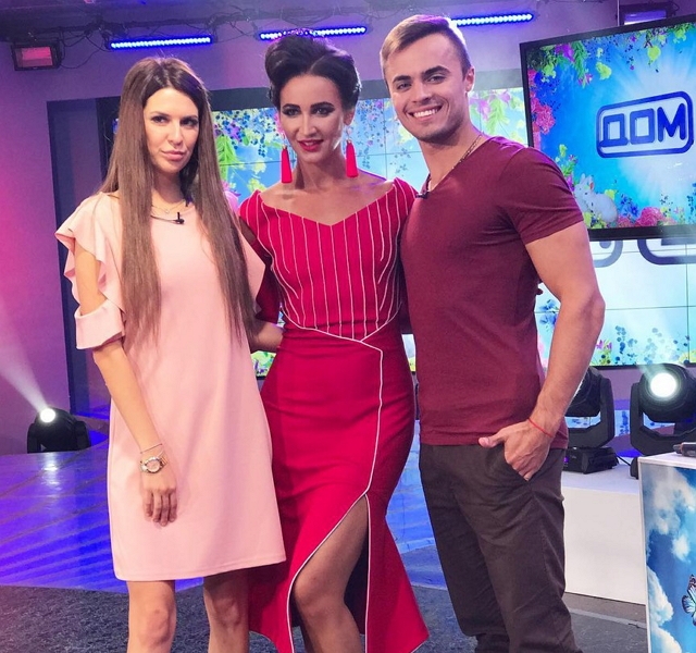 Фото со съёмок ток-шоу (30.09.2017) Фото со съёмок ток-шоу (30.09.2017)