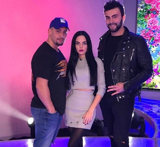 Фото со съёмок ток-шоу (30.09.2017) Фото со съёмок ток-шоу (30.09.2017)