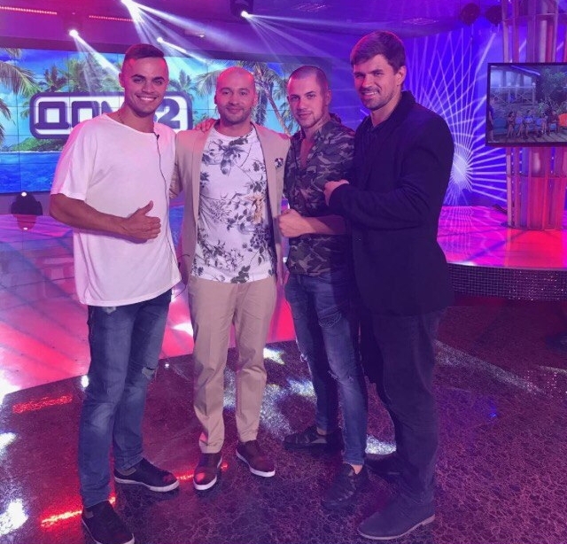 Фото со съёмок ток-шоу (8.10.2017) Фото со съёмок ток-шоу (8.10.2017)